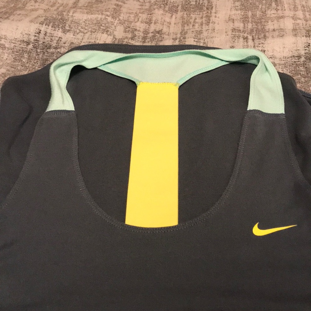 Nike Dri-Fit Tank - Picture 4 of 8